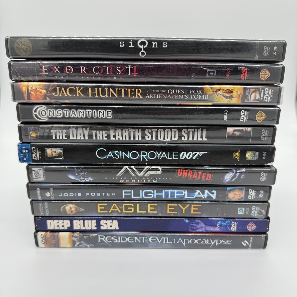 Lot of 11 DVD Movies Signs Exorcist Constantine 007 Deep Blue Sea Resident Evil